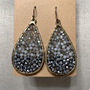 Beaded teardrop dangle earring